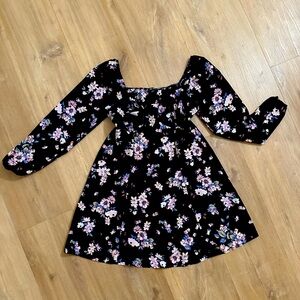 Kohl’s floral, black, long sleeve dress size small